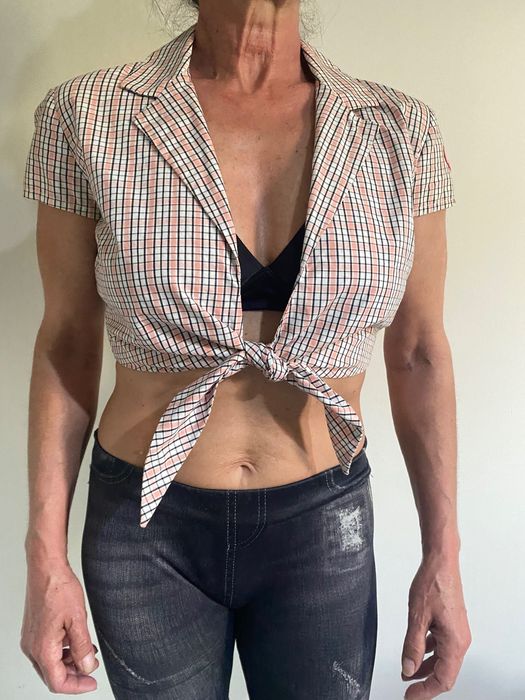 Roupa Feminina (blusas e vestido)