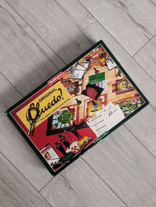 Настільна гра Cluedo (оригінал, Hasbro, 1996)
Продам класичну детектив