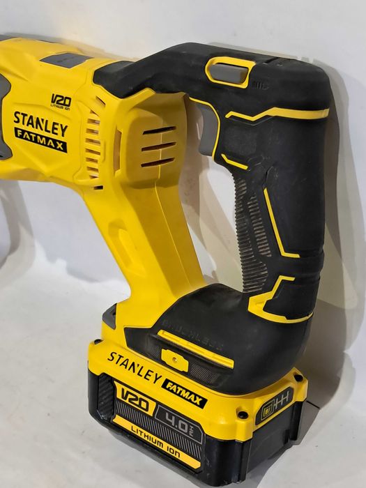 Stanley Młotowiertarka udarowa SDS PLUS 18V 2x4Ah