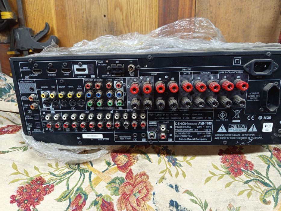Denon AVR-1709 !