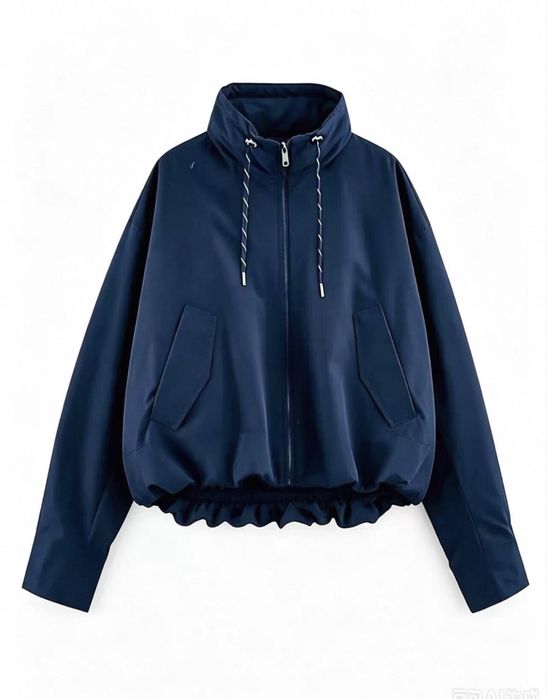 Крута куртка від Zara