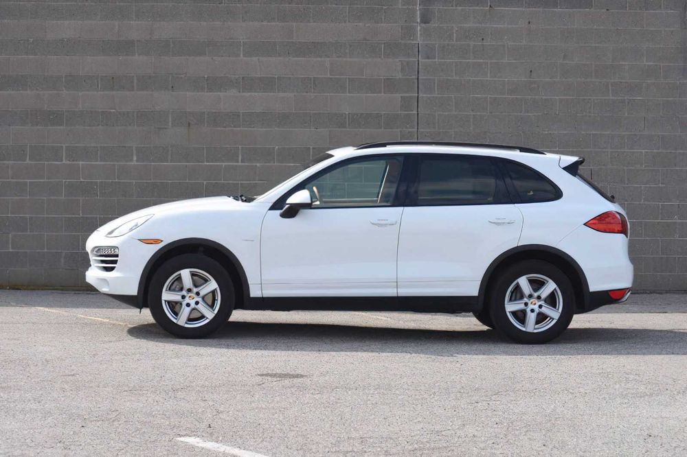 Porsche Cayenne      2014