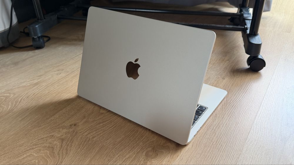 MacBook Air 13” M2 (2022) 16/256 GB – стан нового!