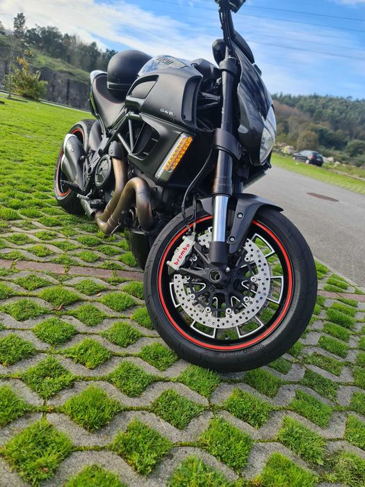 Ducati Diavel 1200 versão AMG