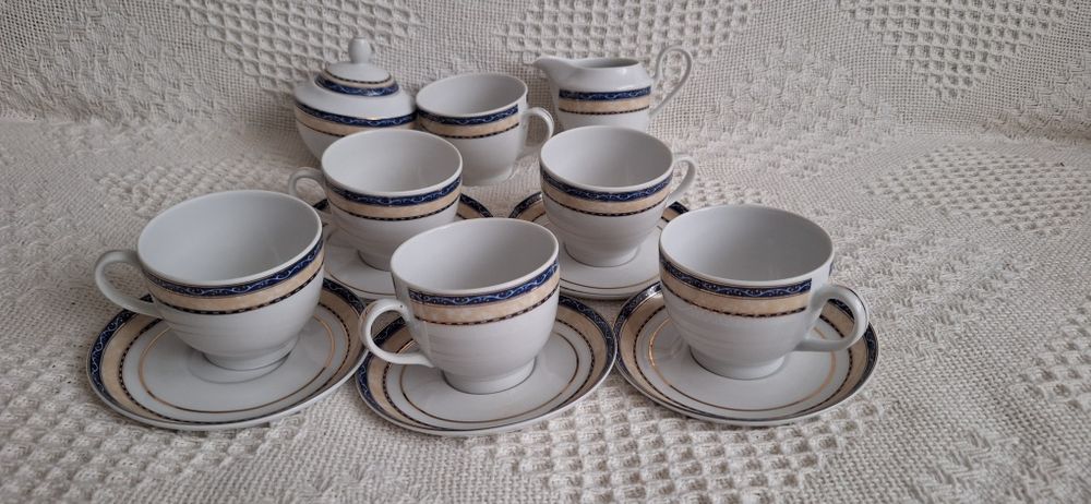 Porcelanowy serwis kawowy Książ