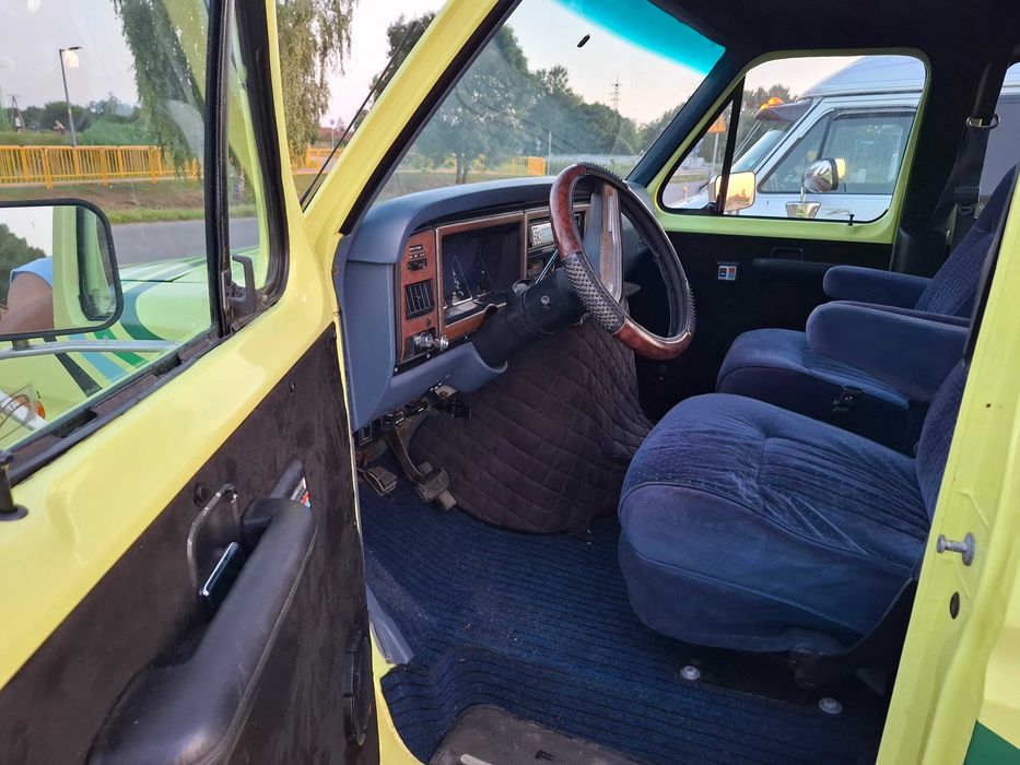 Ford Econoline 5.0 Benzyna