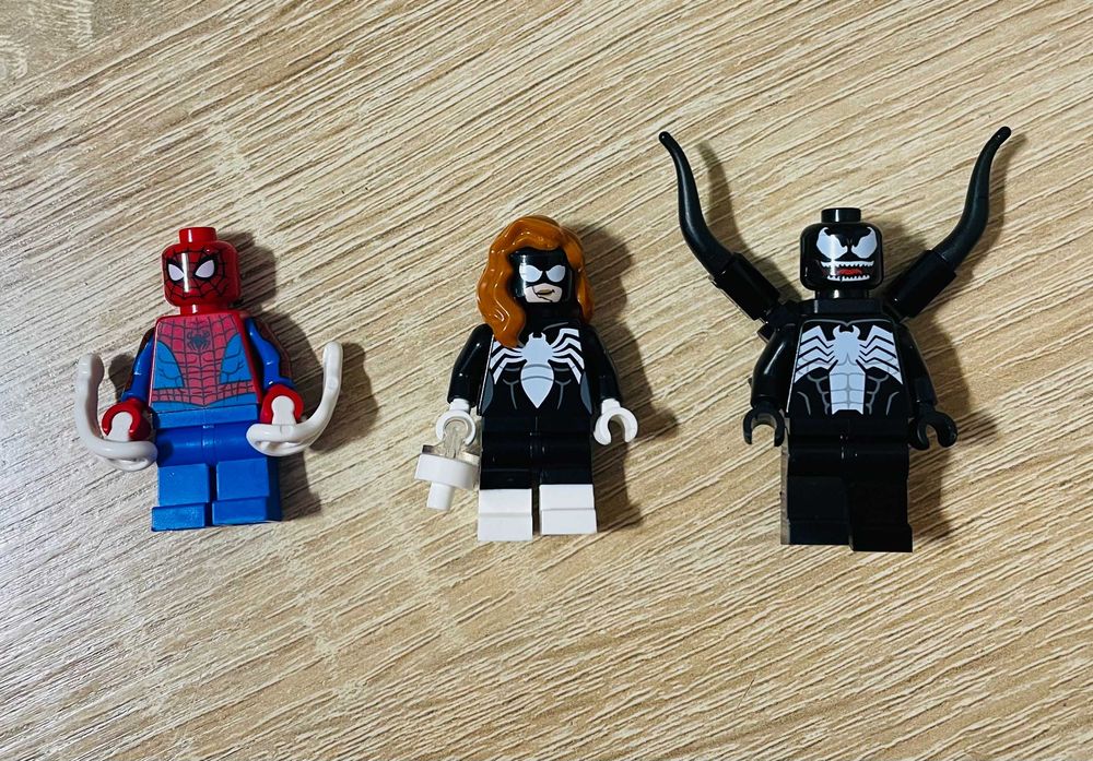 LEGO Marvel Людина-павук проти маслкара Венома