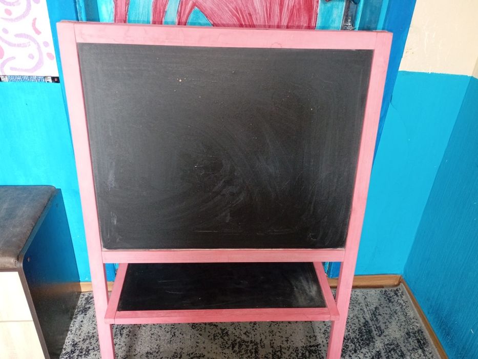 Продам детский мольберт для рисования,доска для рисования