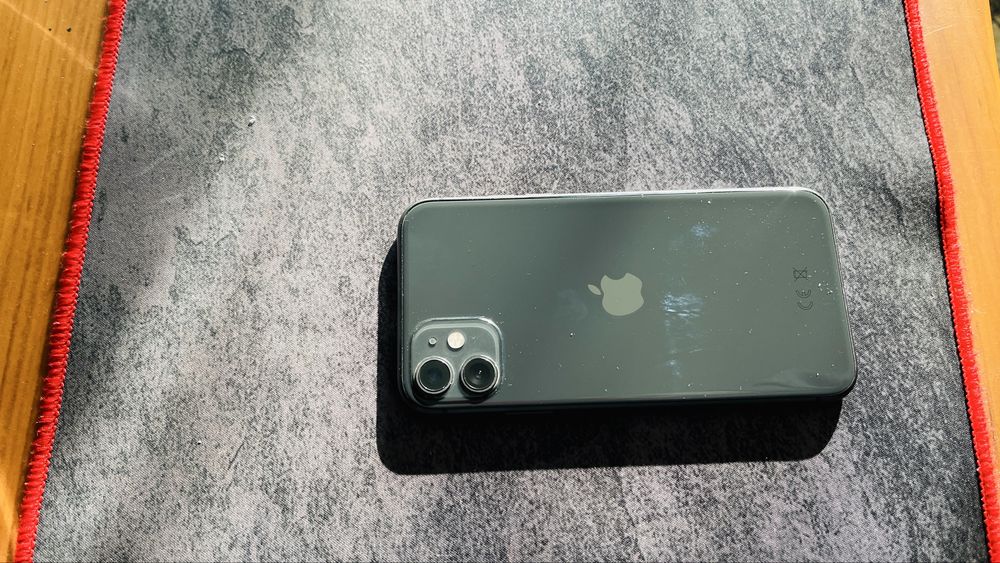 Продам Iphone 11