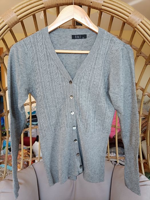 Sweter damski szary rozpinany