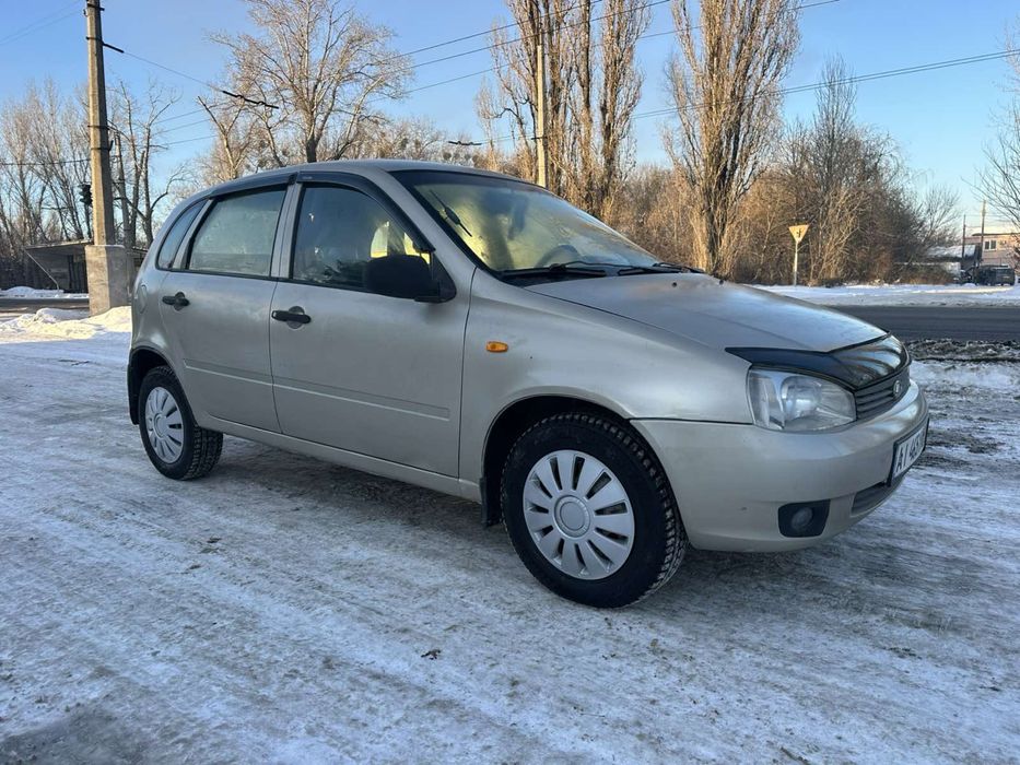 Лада Каліна  4 гбо гарни стан.