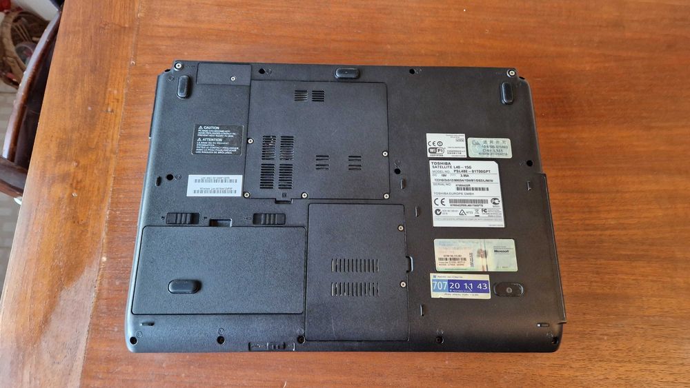 Portátil Toshiba L40 Intel Mobile Core 2 Duo T7500 2.2 GHz SSD 250 GB