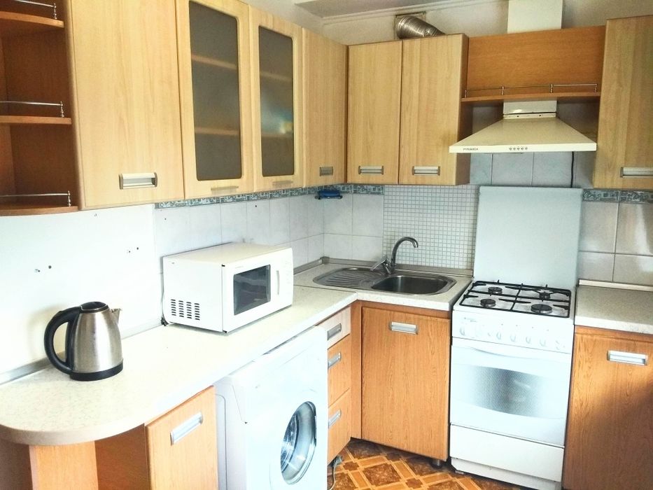 2-кімнатна в центрі Канева