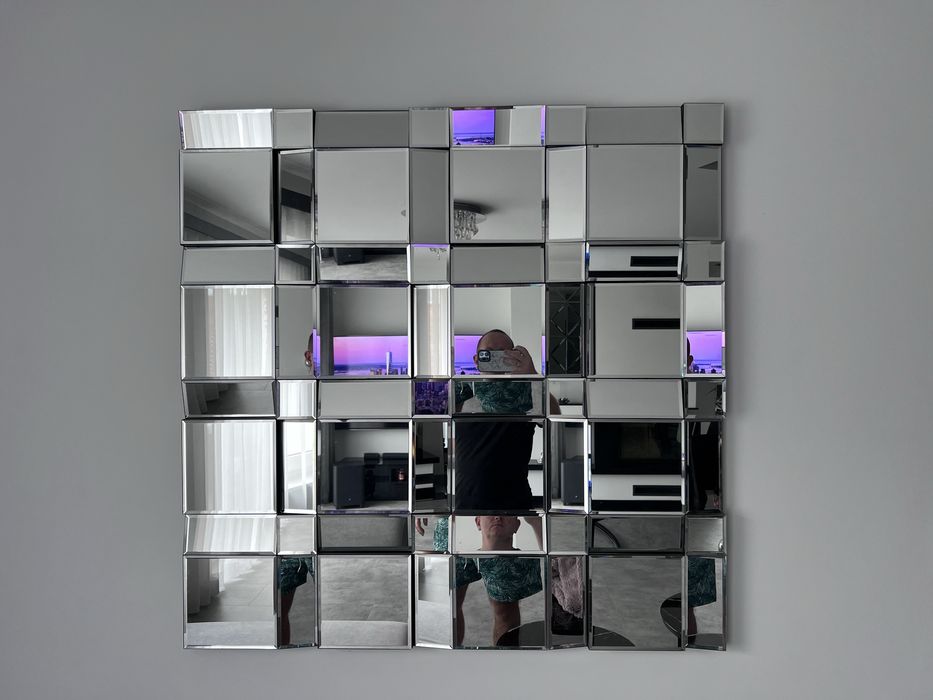Lustrzany obraz designerski 100x100cm w grubej ramie