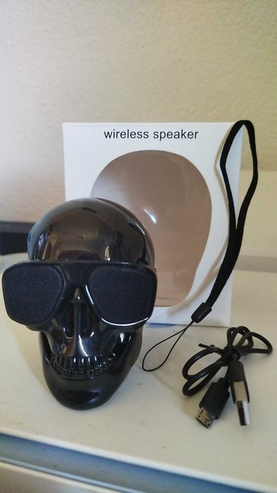 Coluna Bluetooth Caveira com Óculos – Wireless Speaker
