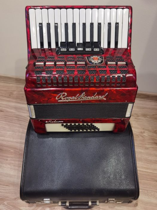 Weltmeister Royal Standard Meteor 40 basów akordeon