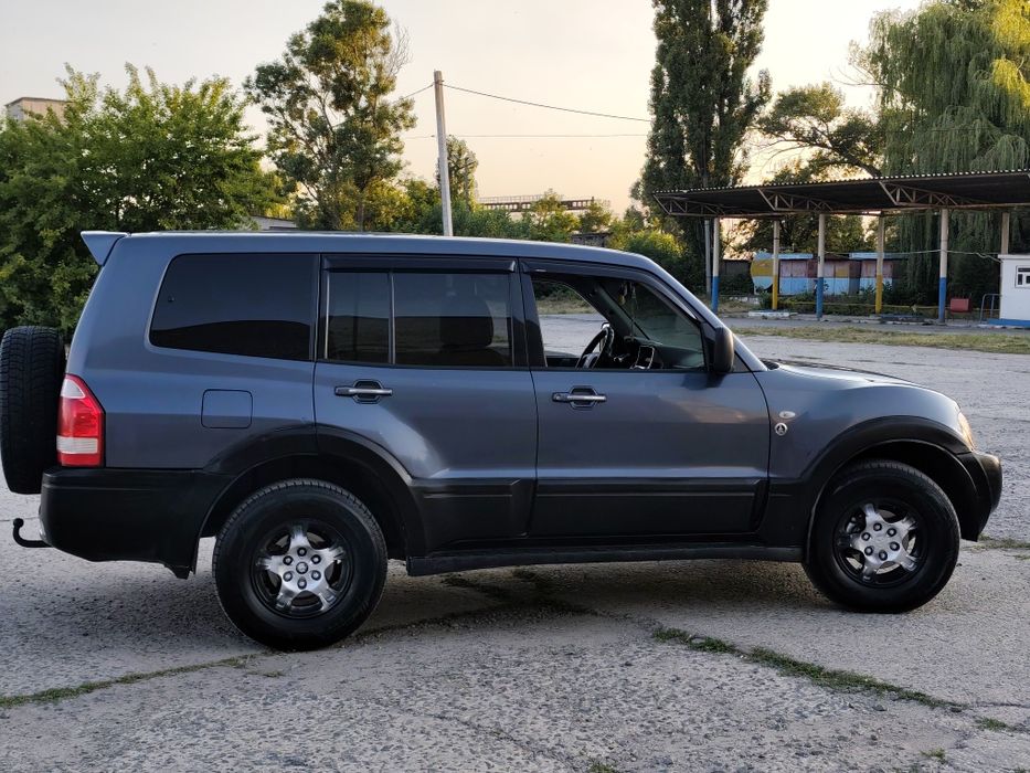 Продам mitsubishi pajero wagon 3. Год 2006 .на полном ходу