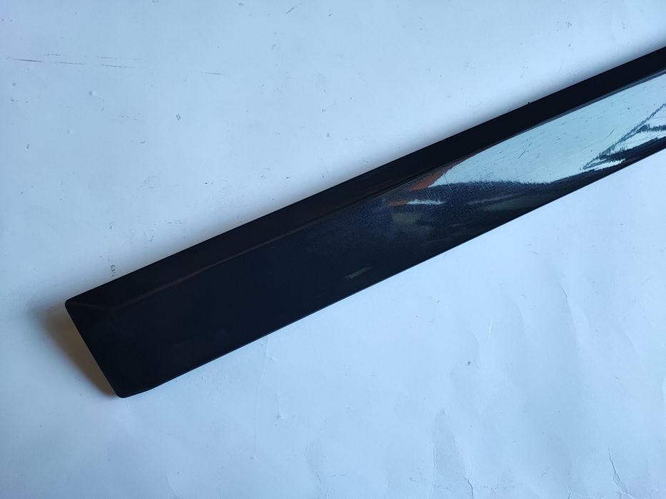 Listwa dolna drzwi Volvo V50 S40  lift 2008 do 12r