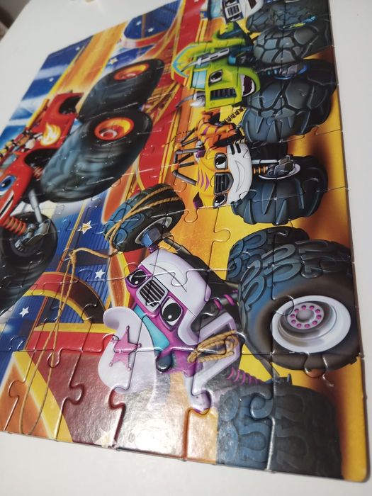 Lote 4 puzzles infantis carros