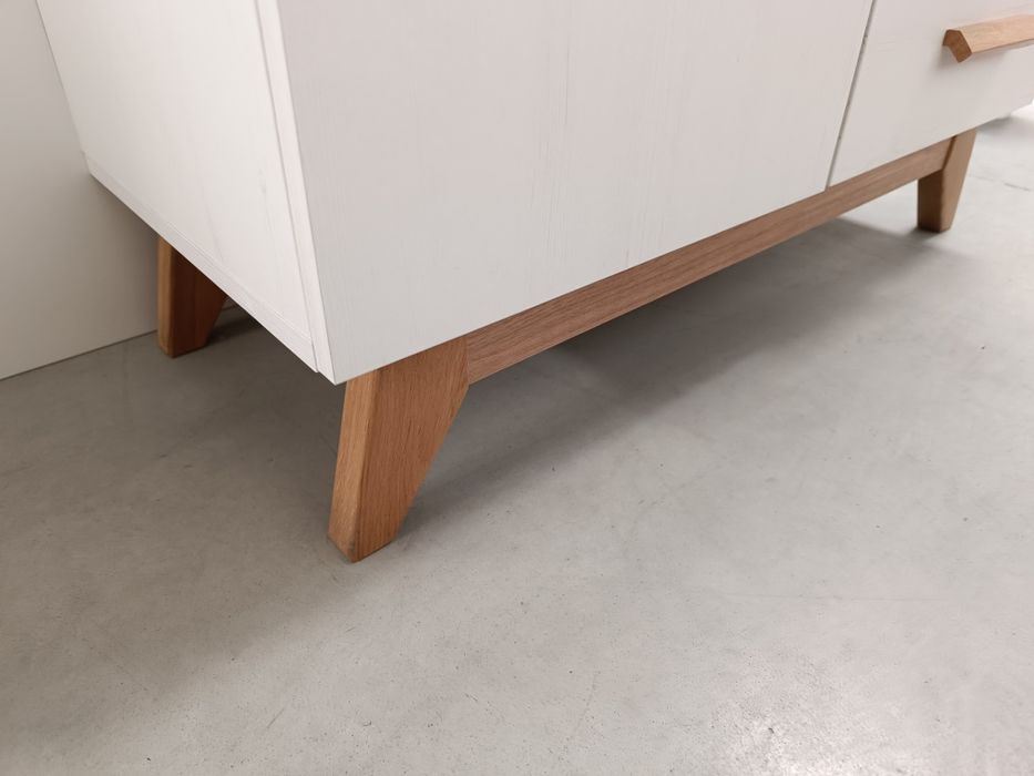 Cómoda branco com espelho