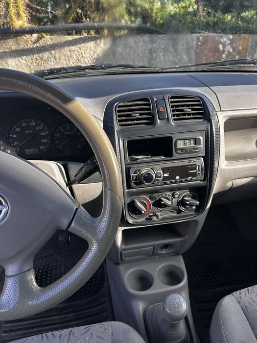 Mazda Demio 2000