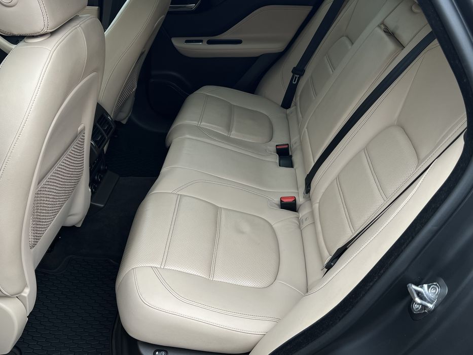 Продам Jaguar F-Pace