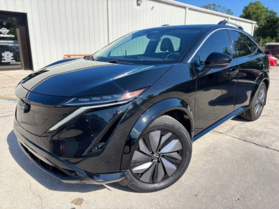 Nissan Ariya      2023