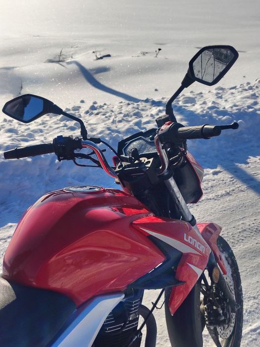 Продам мотоцикл Loncin cr1s 200