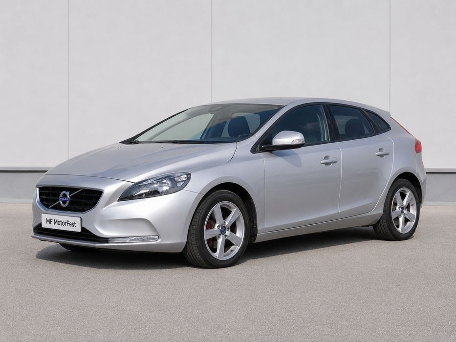 Volvo V40 2.0 D2 Momentum 2016 - Poucos kms