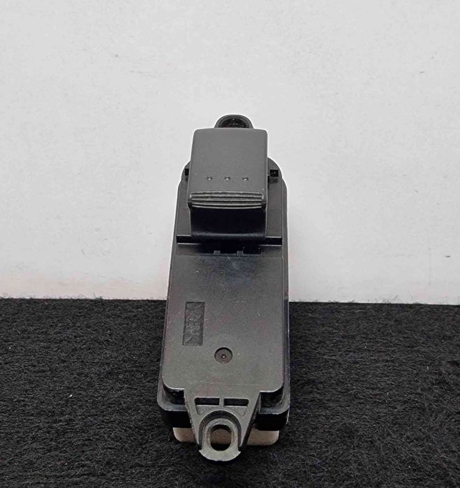 Comando / Botão / Interruptor Vidros Trás Esquerdo GP9F66380 - MAZDA 6 Hatchback