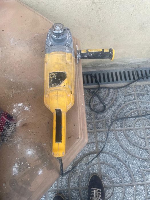 Rebarbadora DeWalt Profissional