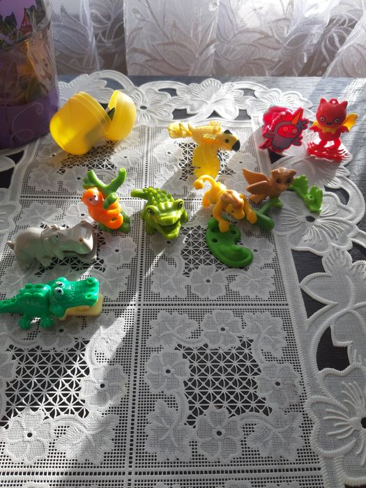 Киндер игрушки  дракоша