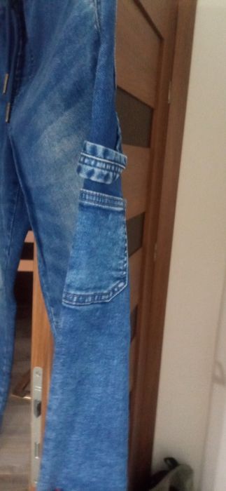 Spodnie joggery House rozm. 28/32