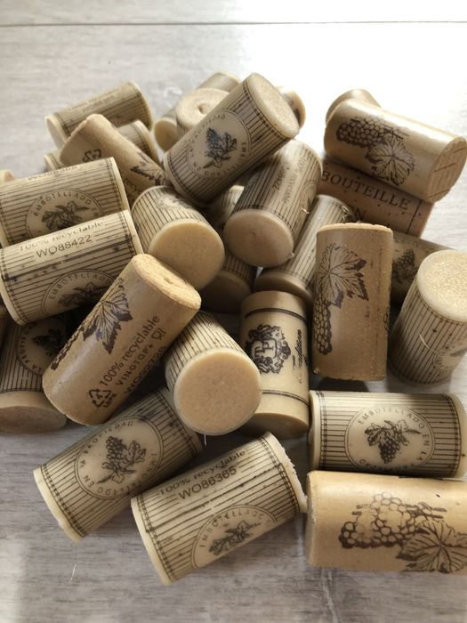 Пробки винні і із-під шампанського