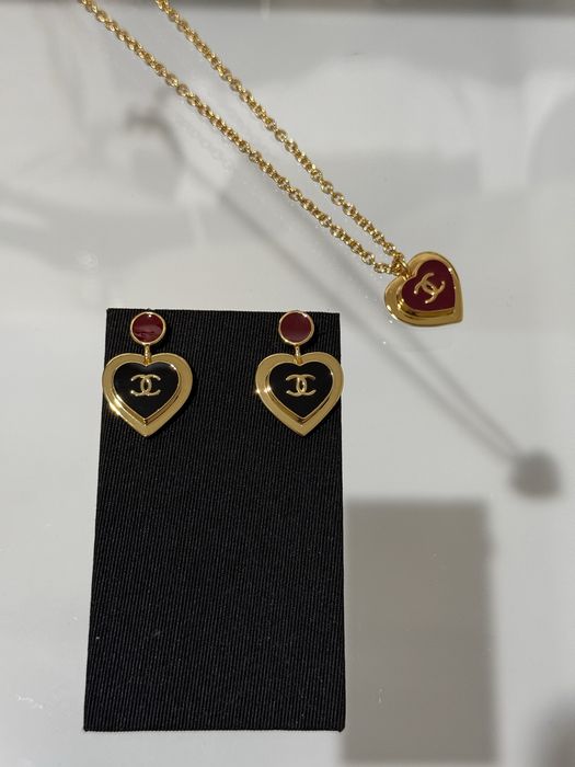 CHANEL® Luksusowe perły CC® kolczyki ekskluzywna biżuteria