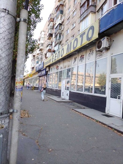 Оренда фасадного приміщення 228м2 вул. Пластова, 3 Деснянський