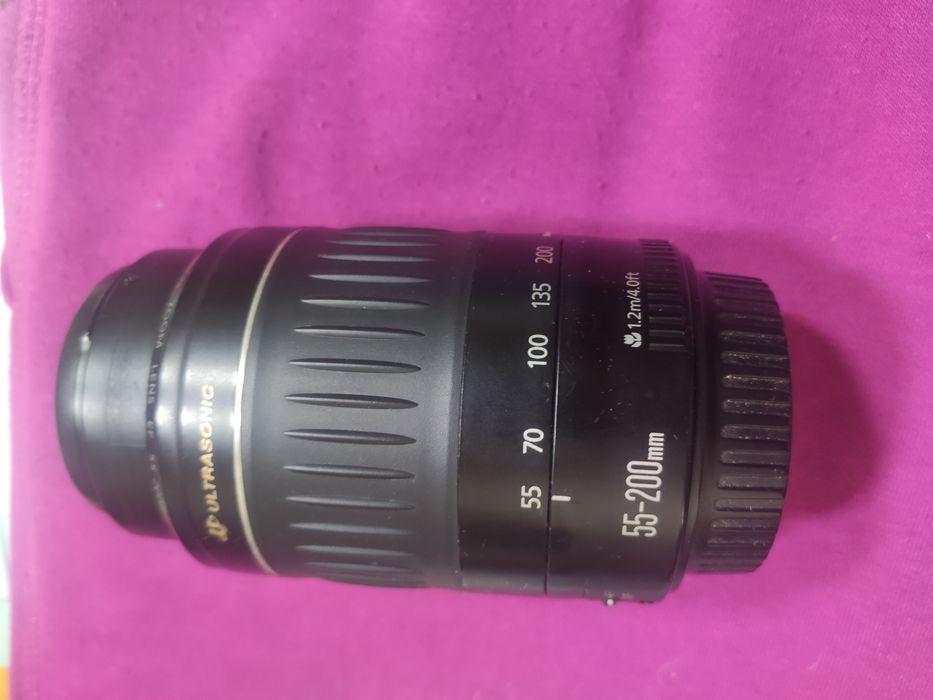 Canon Zoom Lens EF 55–200mm f/4.5–5.6