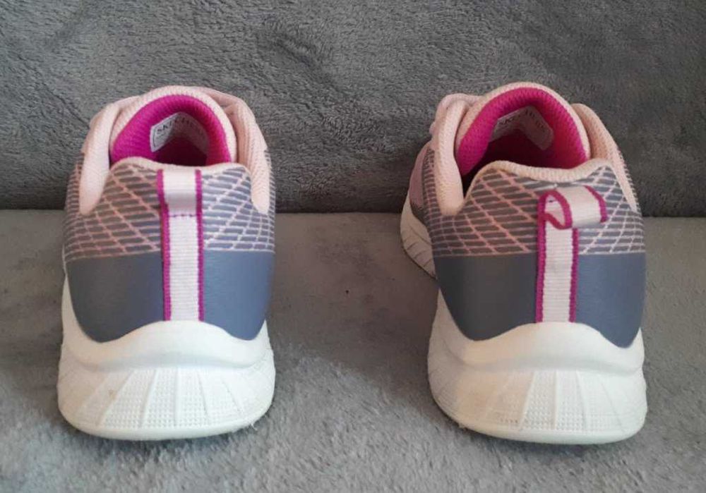 Кросівки Skechers (36р.)