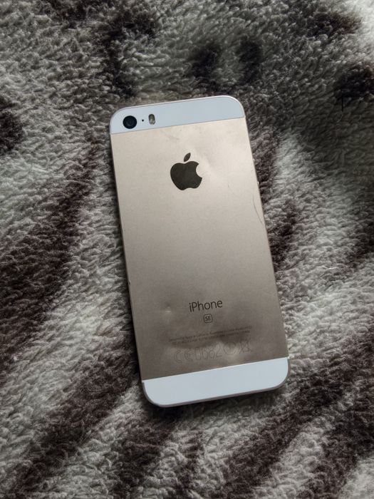 iPhone se 2016 32gb rose gold a1723
