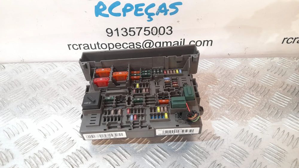 CAIXA FUSIVEIS FICHAS RELE BMW SERIE 1 E82 COUPE 61149119446 9119446