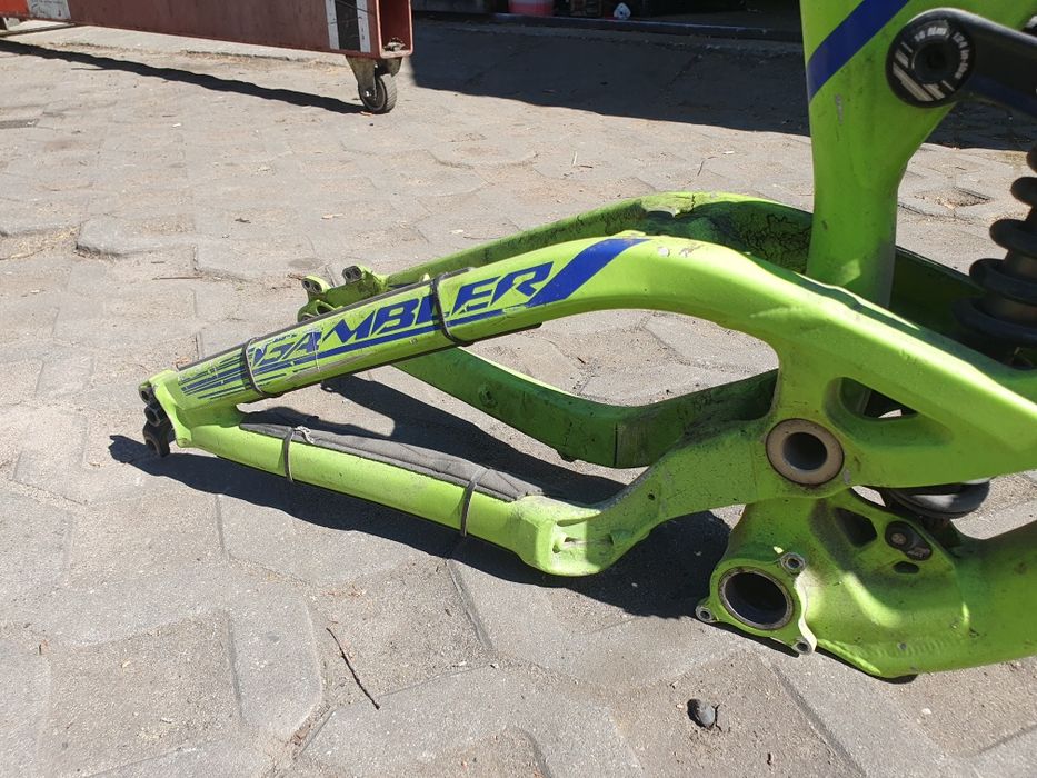 Scott Gambler rozmiar L z damperem Fox Van R