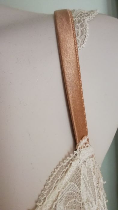 Marks & Spencer Autograf biustonosz z jedwabiem 75 D