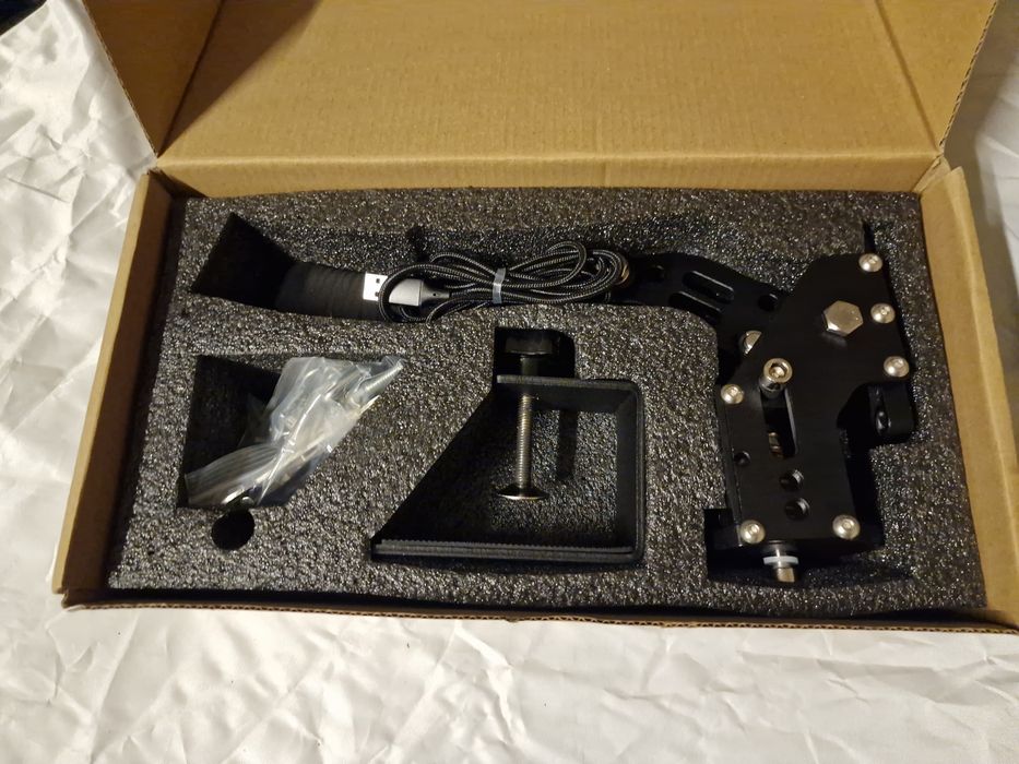 Ручне гальмо, ручник