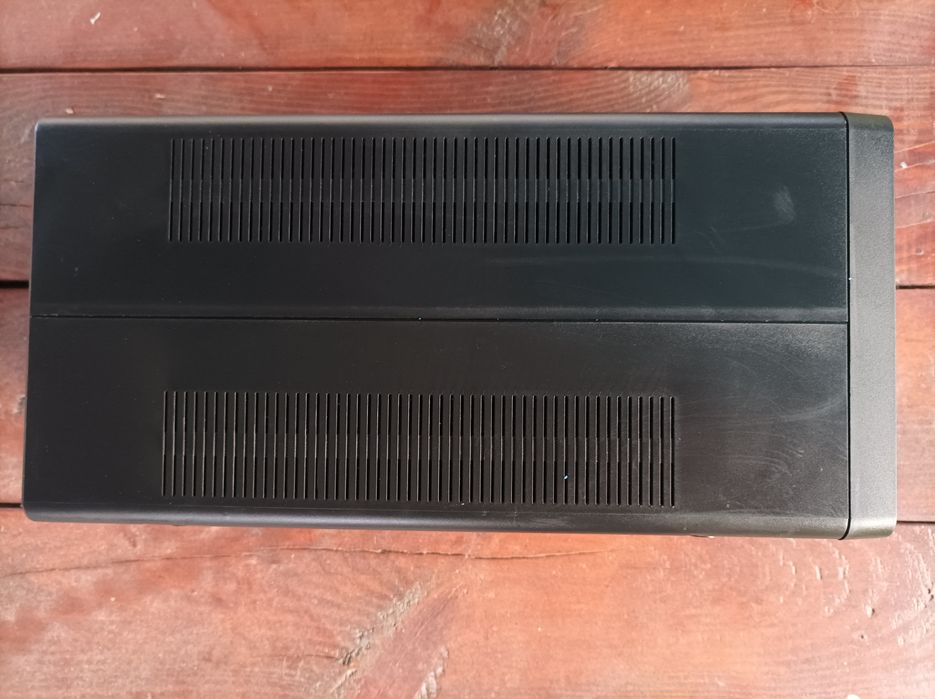 Джерело безперебійного живлення АРС модель BX1600MI