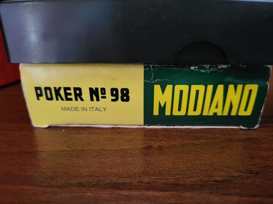 Розпродаж колоди карт покер