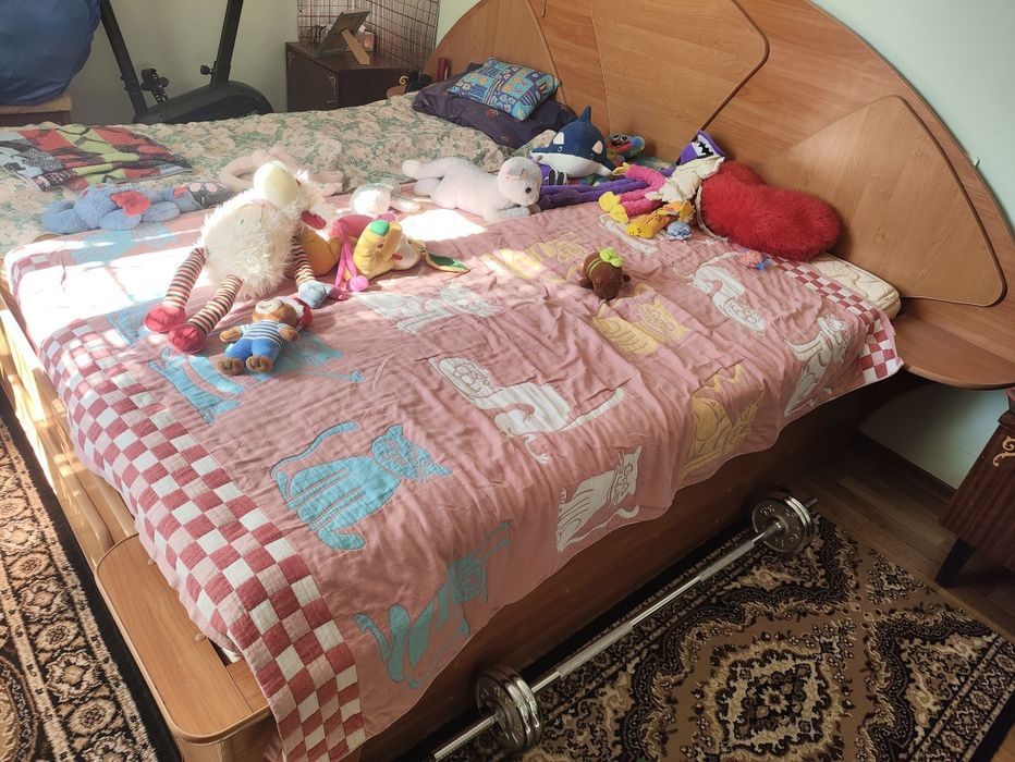 Двохспальне ліжко б/в