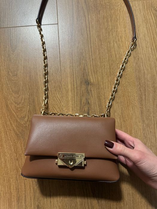 Сумка через плече Michael Kors