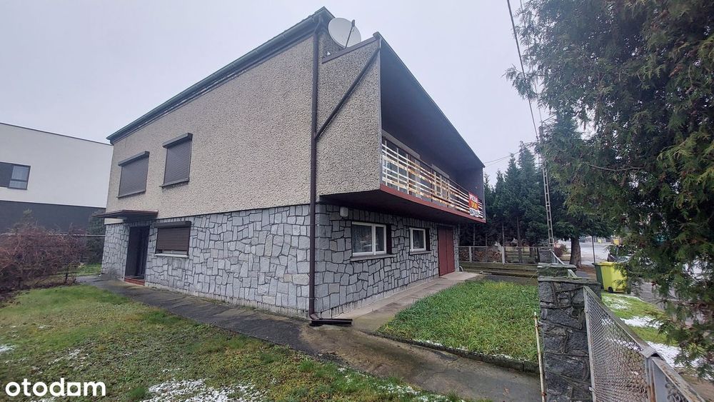 Dom jednorodzinny w spokojnej okolicy- idealny dla rodziny.