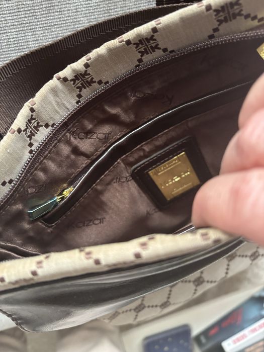 Listonoszka brązowa Kazar