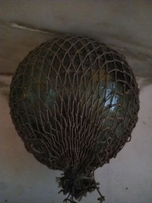 Boia de pesca em vidro antiga